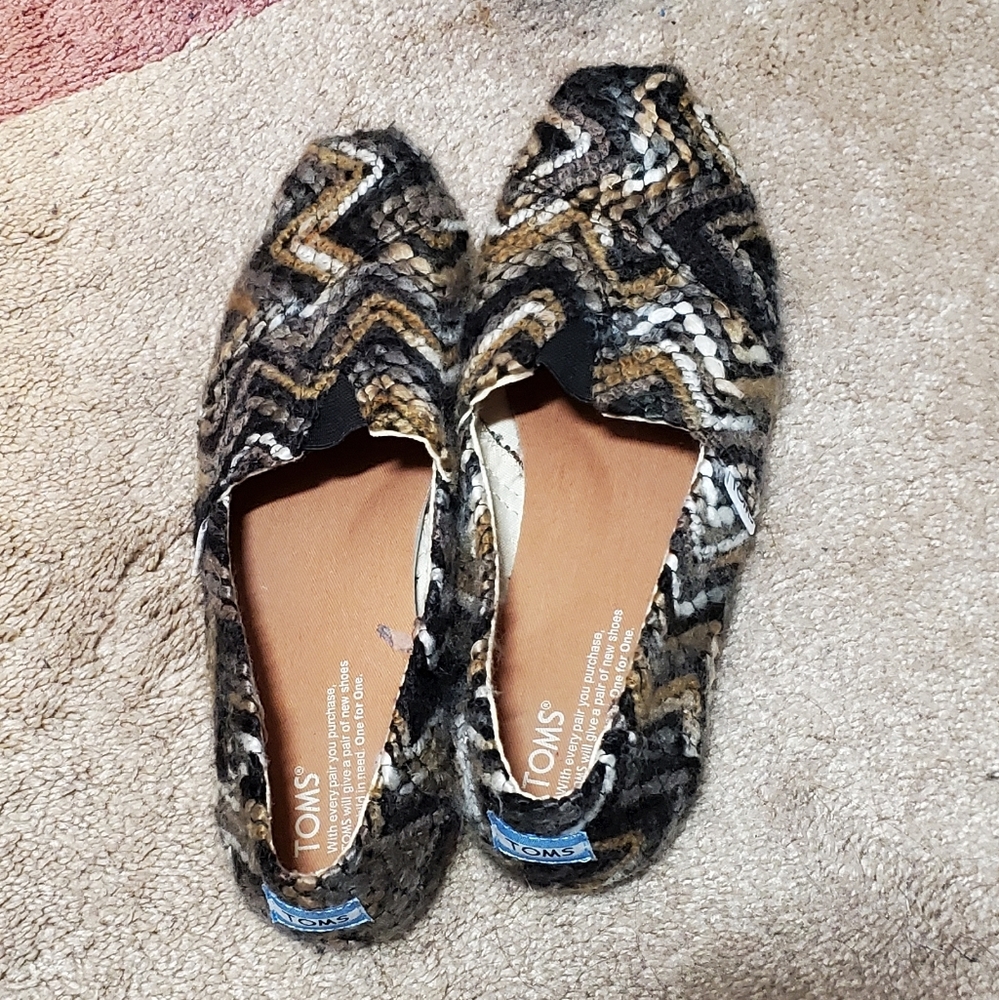Toms